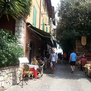 Corneliani , Sirmione Italia
