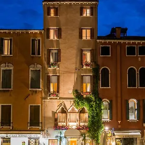 Hotel Santo Stefano, Venecia