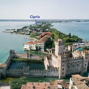 Cipria , Sirmione Italia