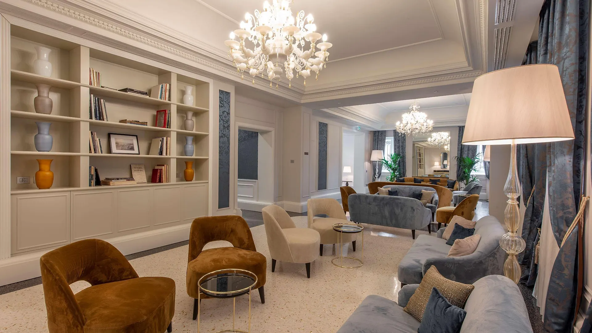 H10 Palazzo Canova Venice 4*,