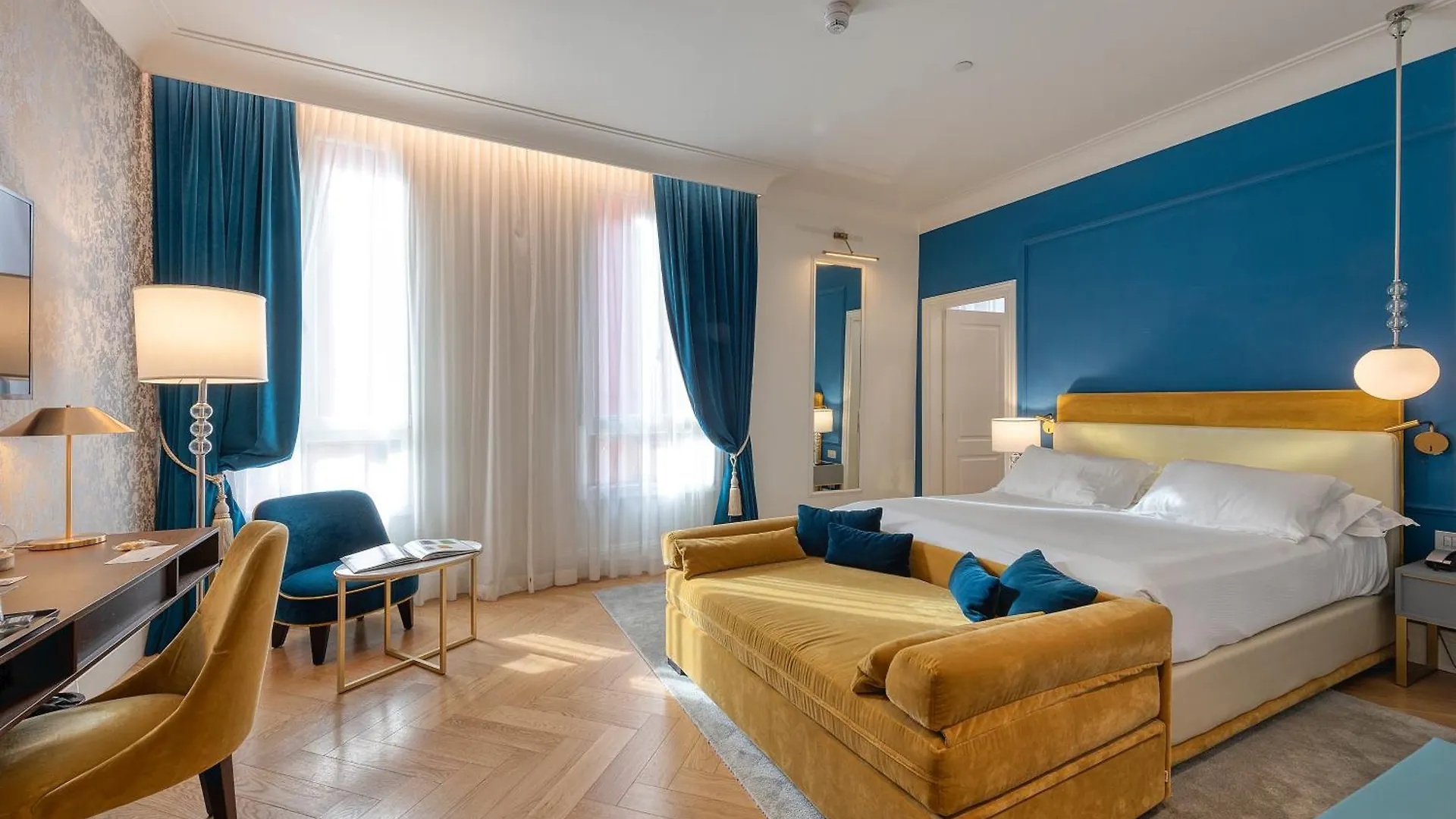 H10 Palazzo Canova Venice 4*,