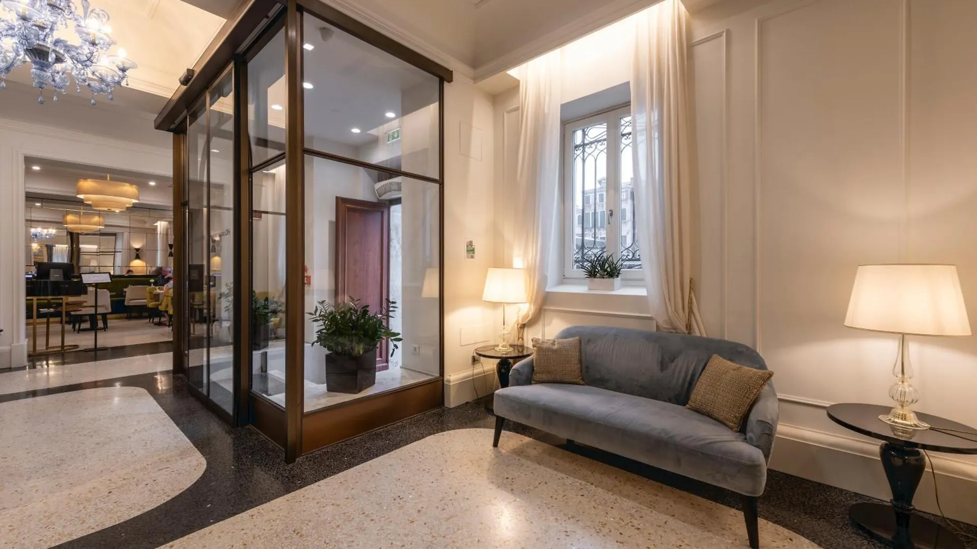 Hotel H10 Palazzo Canova Venice