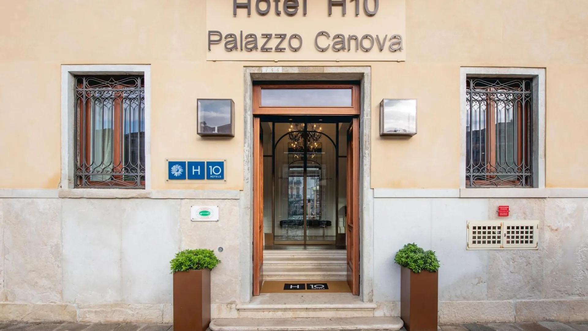 H10 Palazzo Canova Venice 4*,  Italy