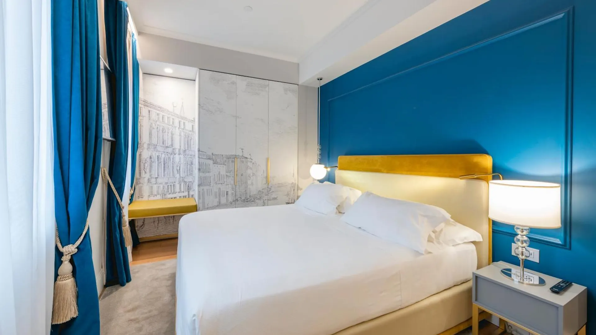 H10 Palazzo Canova Venice Italy